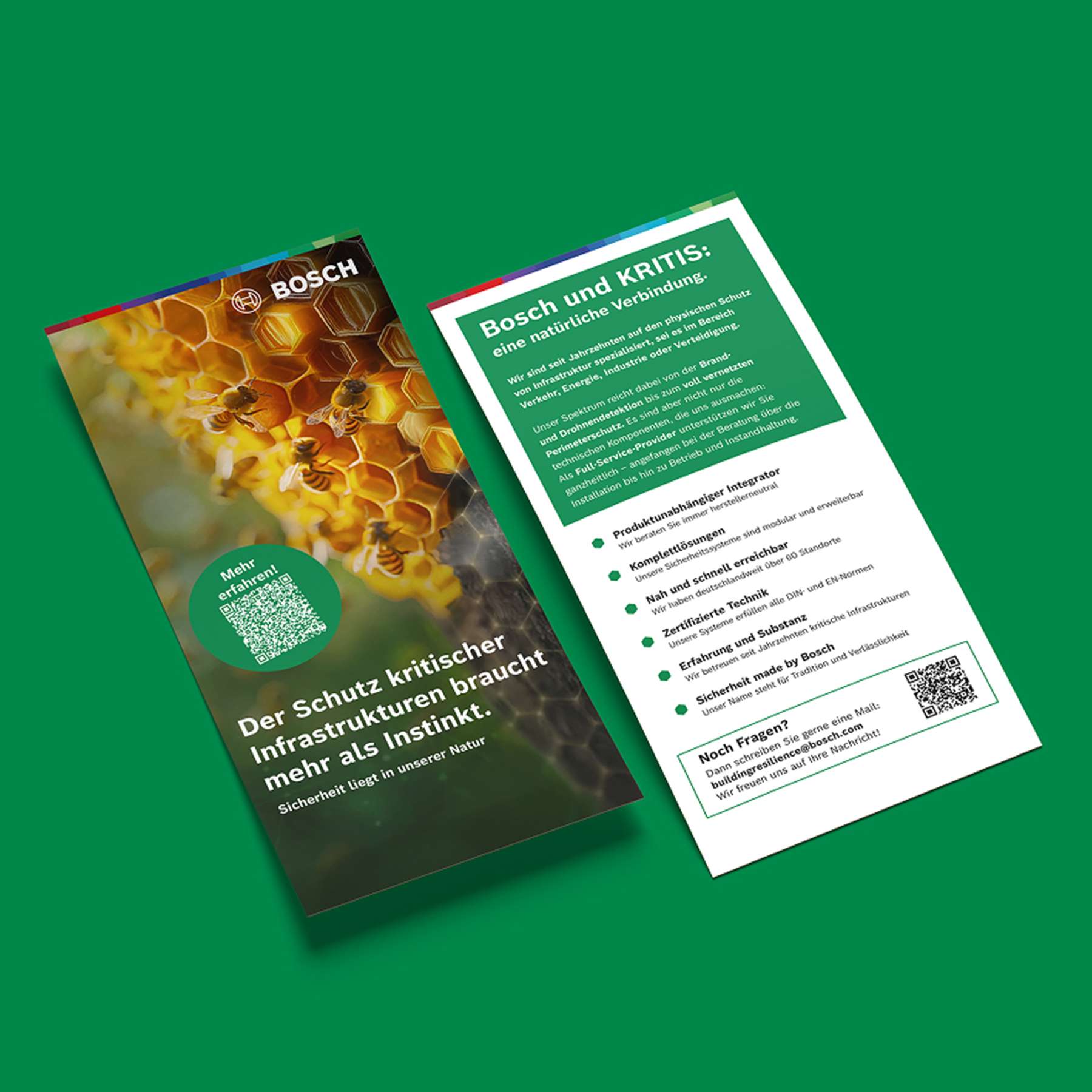 Flyer aus der KRITIS-Kampagne mit Bienenwaben-Motiv - zur Verteilung  an Messebesucher.